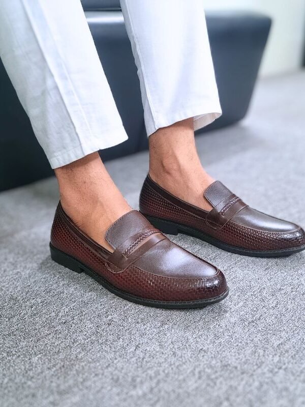 Vantigo Men's Stylish Formal Leather Loafers